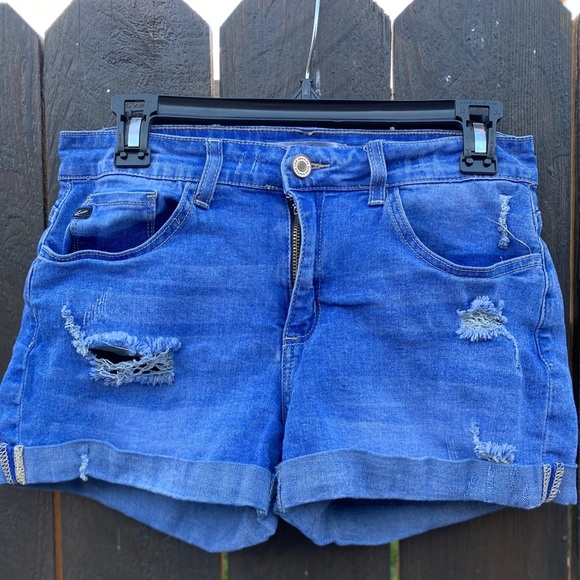 shorts - Picture 1 of 3